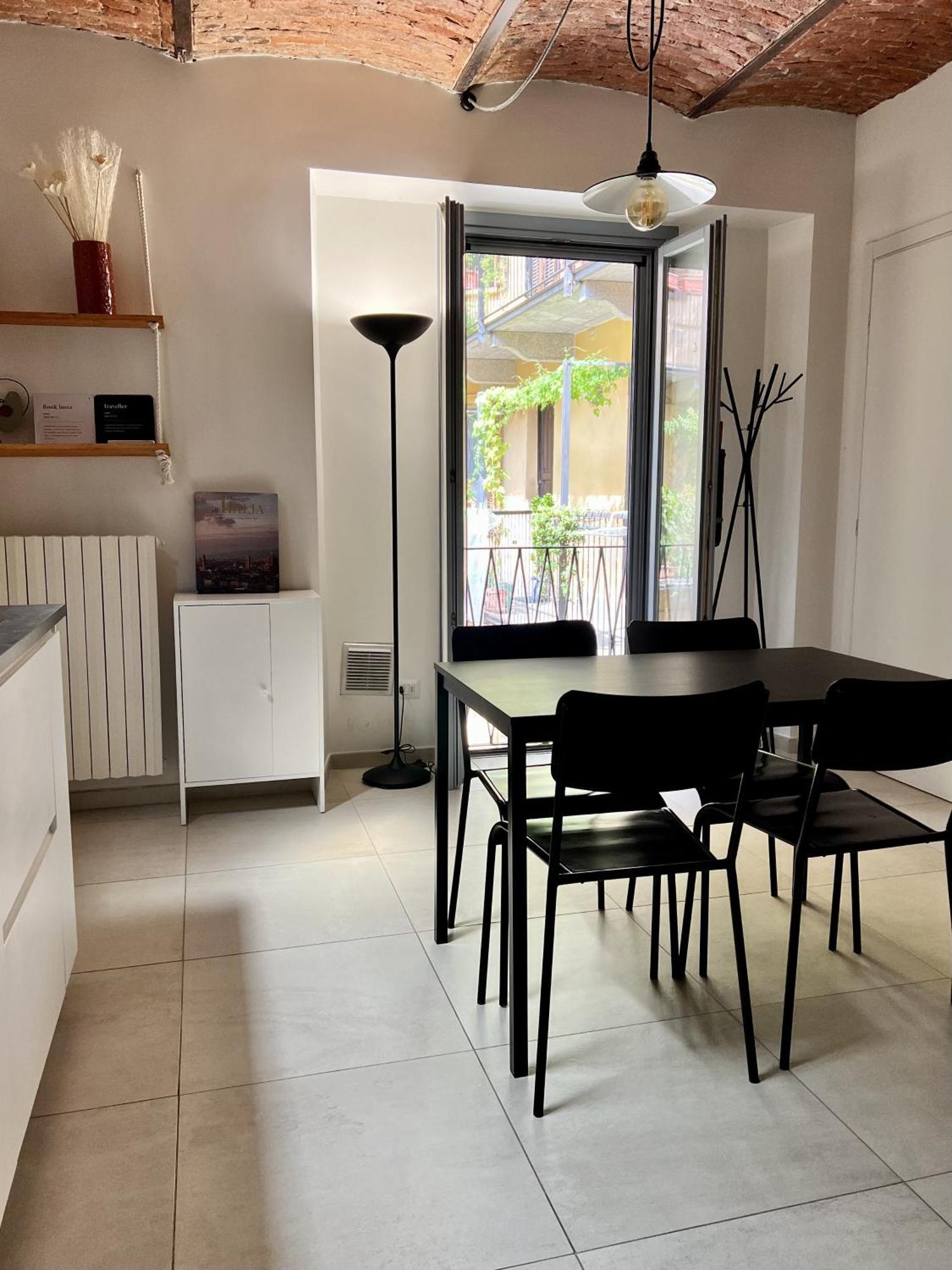Bilocale Su Corte Milanese Buitenkant foto